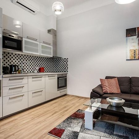 Quiet Nest In The Bustling Centre Of Budapest Exteriör bild